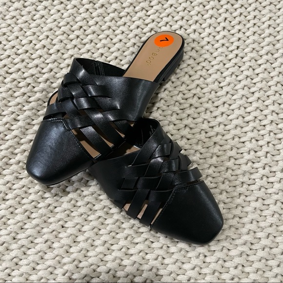 New! Slip-On Mules - Picture 7 of 9